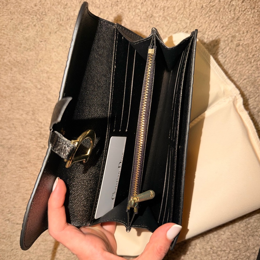 BLACK WALLET - Picture 2 of 4